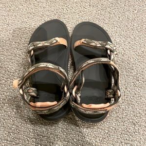 TEVA water shoes - peach and green design on webbing - size 5